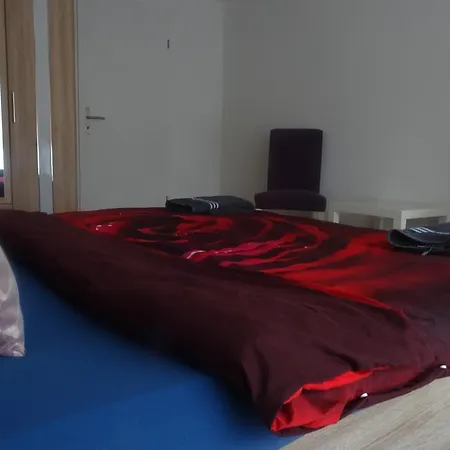 Apartment Bahnhof Platz 2 *